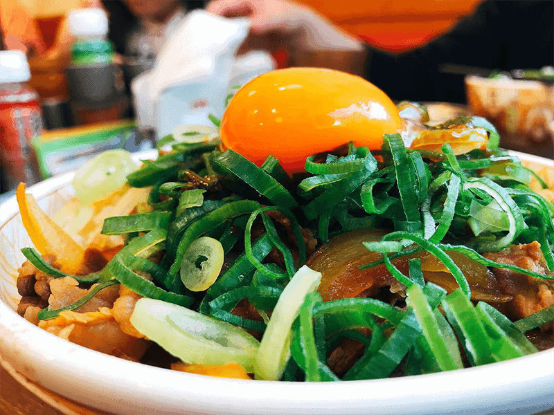 Green onion and raw egg sukiya
