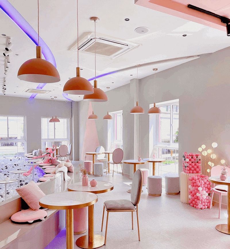 pink cafe 4