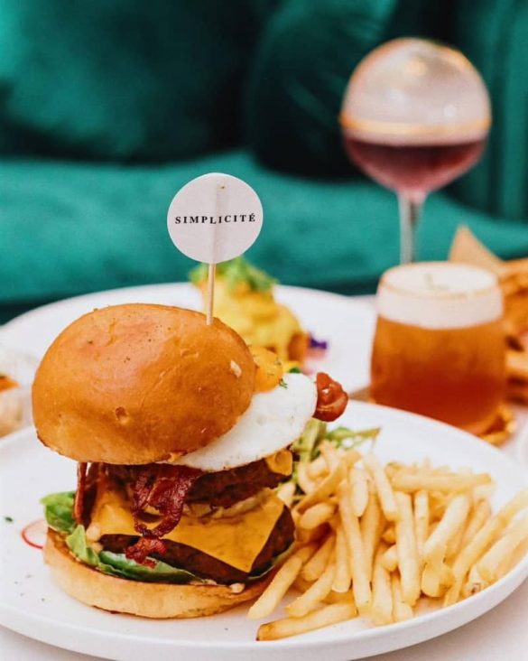 Simplicité by Fresh Fruits Lab immerses you in Parisian cafe vibes