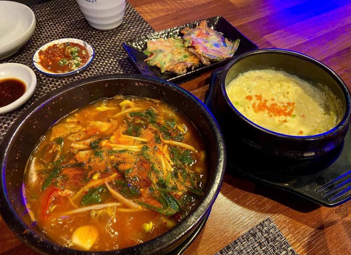 Badam live seafood and sashimi maeeuntang spicy stew