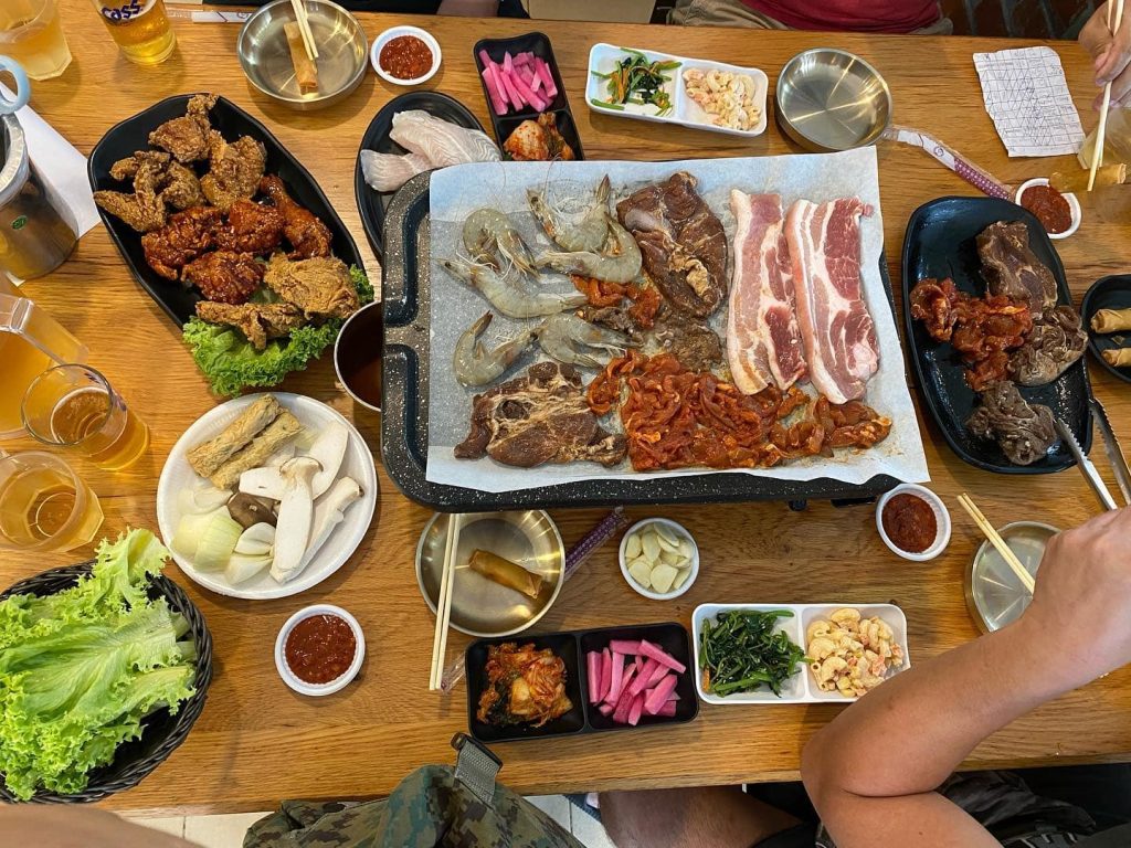 Seoul Kitchen has an allyoucaneat Korean BBQ & fried chicken buffet