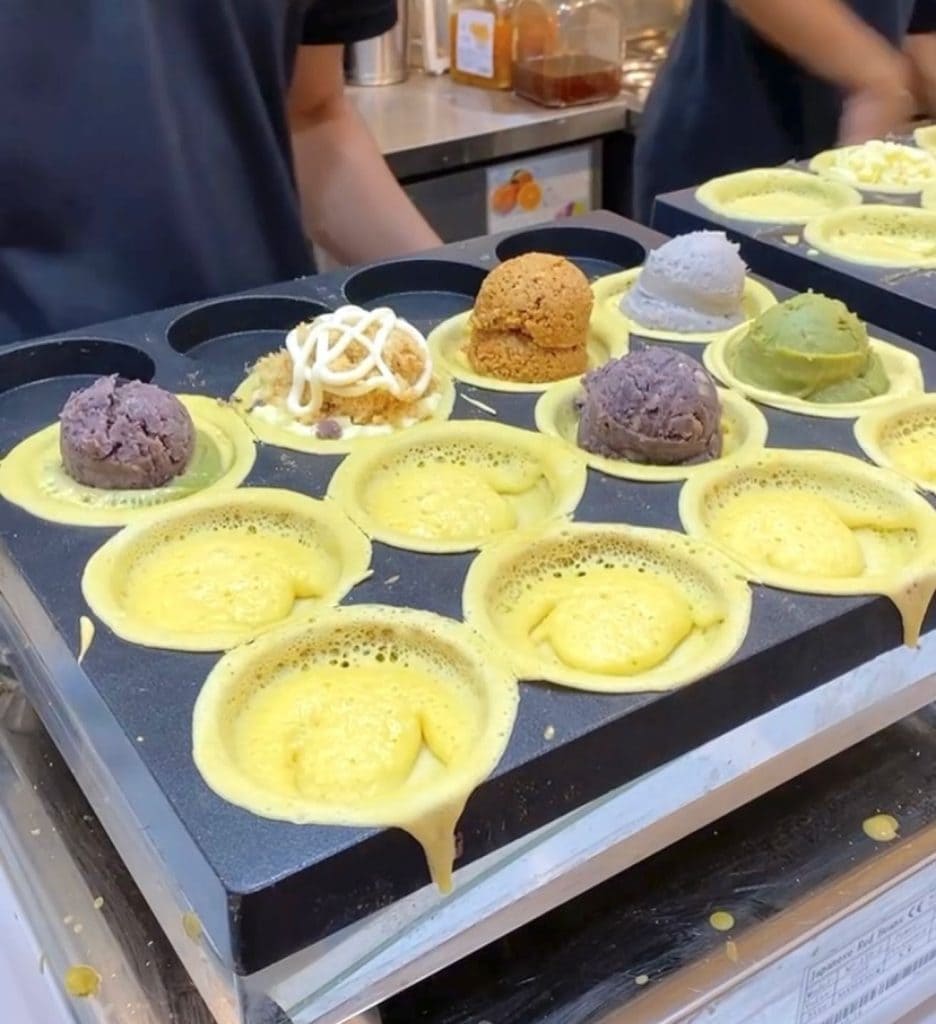 Happiness Wheel Cake has XL Taiwanese wheel cakes from 1.72