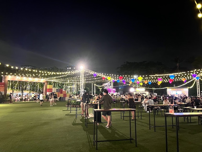 sky lantern festival singapore