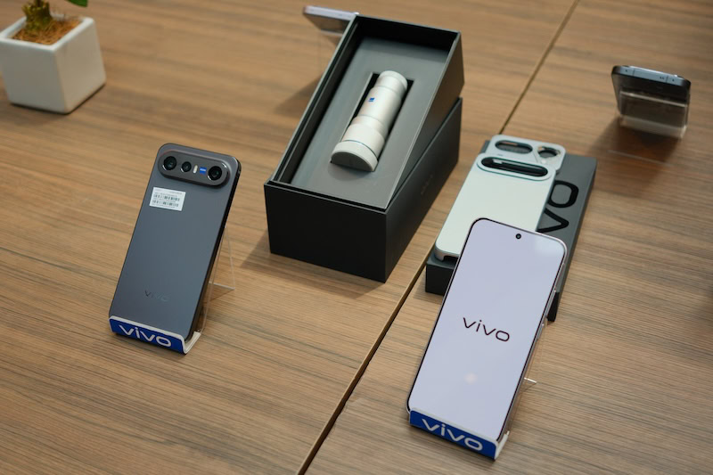 vivo X300 FE