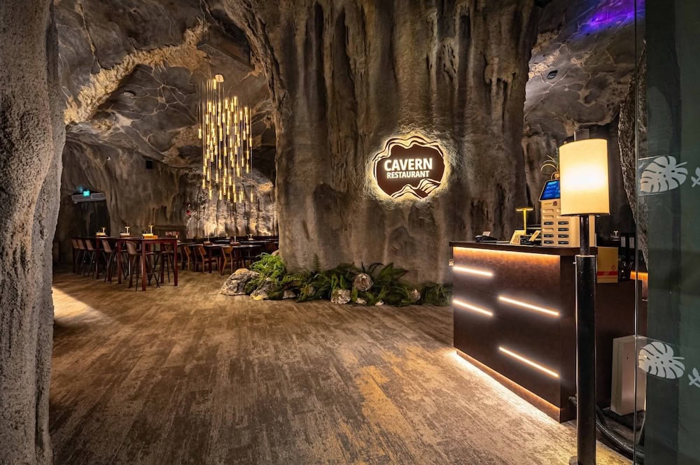 Cavern Restaurant - entrance