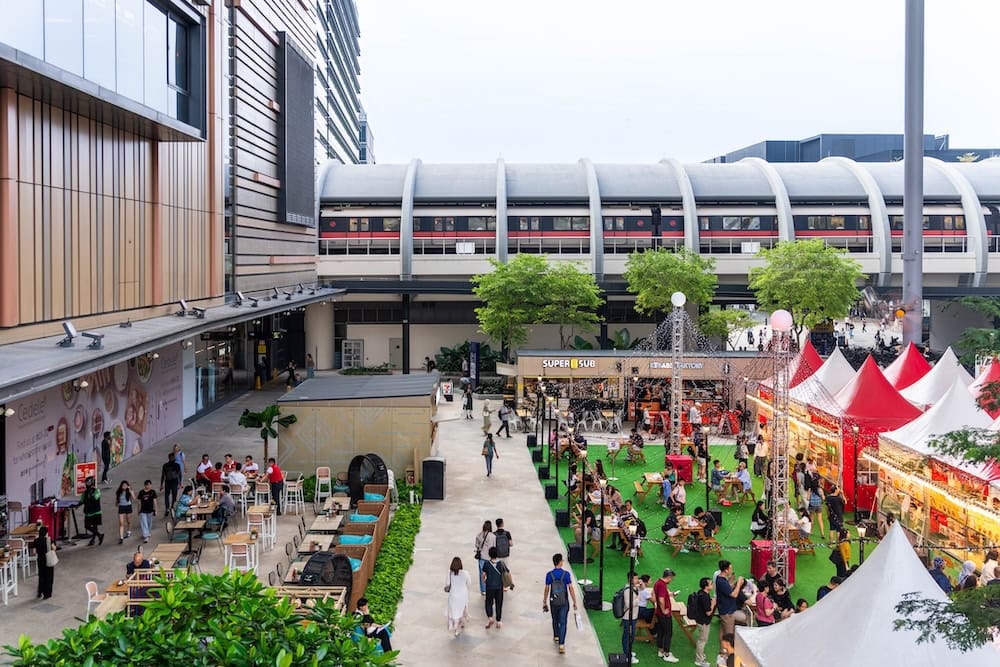 PLQ Cheers to More - mall
