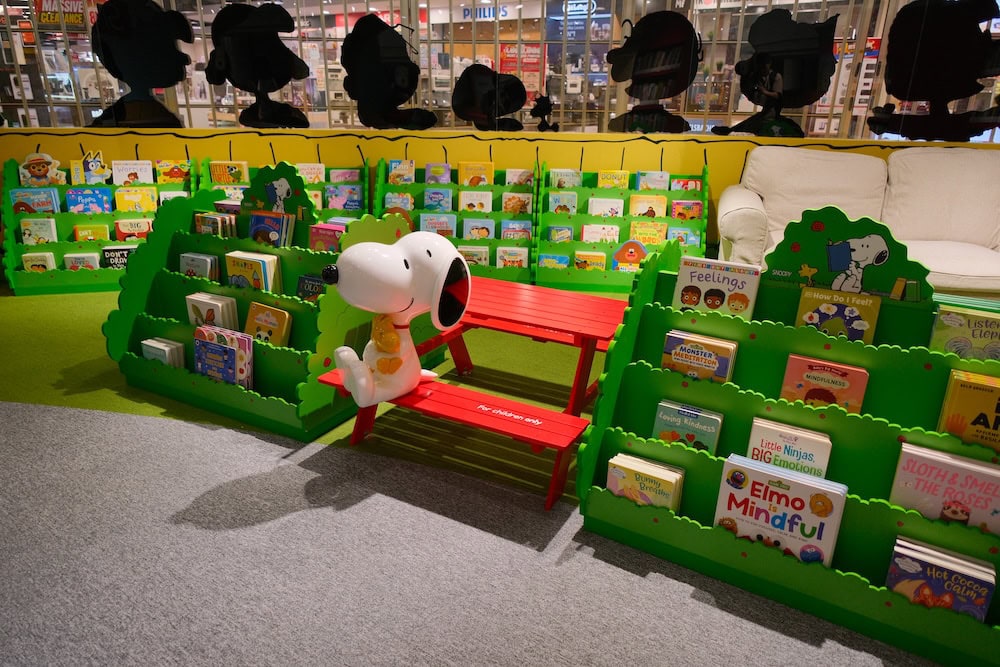 Snoopy Pop-up Library - Snoopy Garden